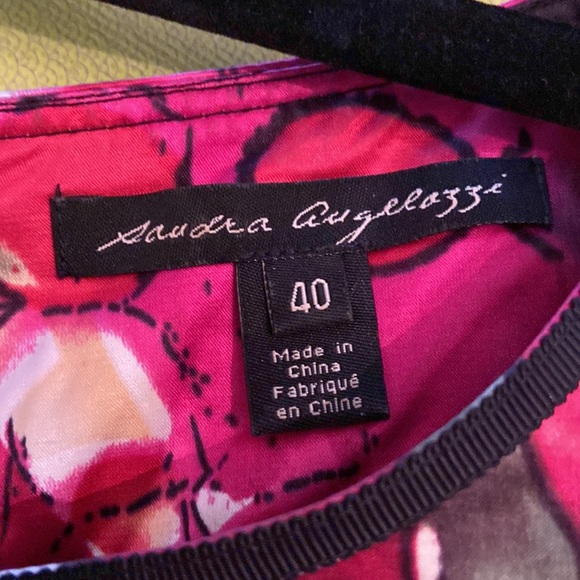 FEMME CARRIERE - Sandra Angellozzi designed Shades of Pink dress - Picture 3 of 3